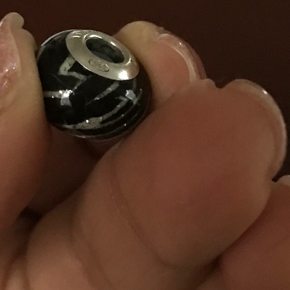 Diamond swirl charm - Picture 2 of 4